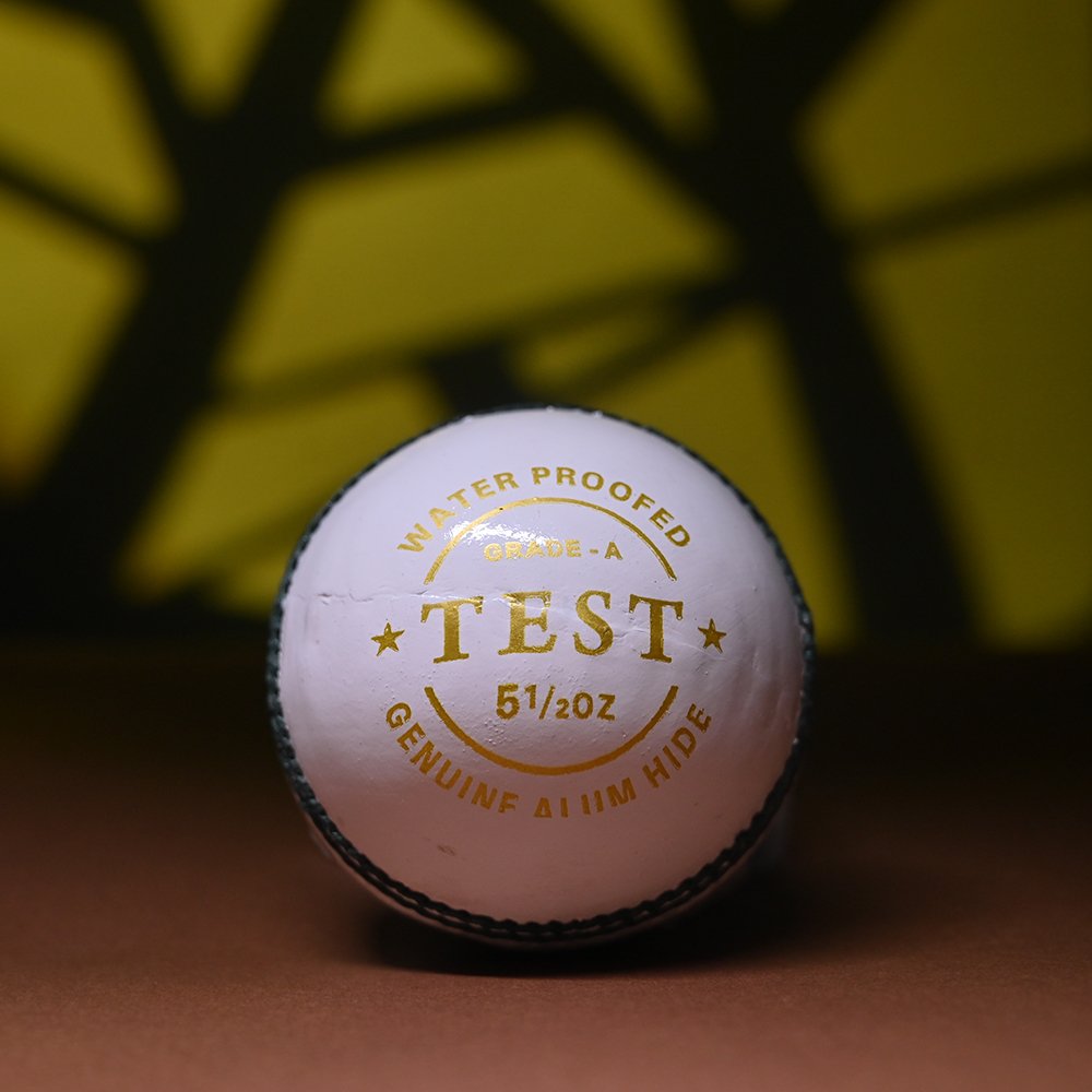WHITE TEST BALL